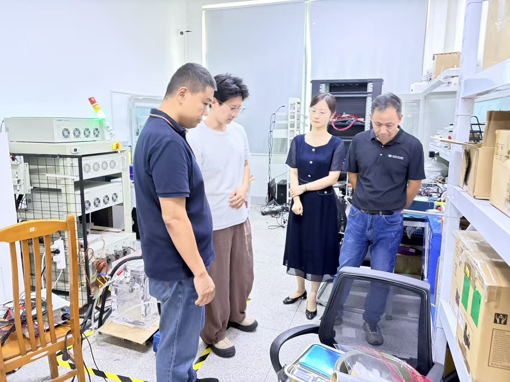 聚力迎新践初心 服务新生显担当——行政实验支部迎新服务主题活动